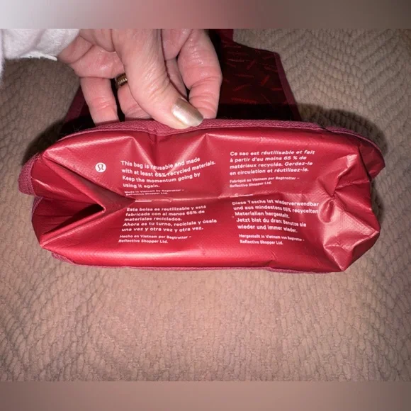 Lululemon Red Ombre Snap Top Shopping Tote Bag Reusable Retail Paper 11.5”X9” - Picture 3 of 4